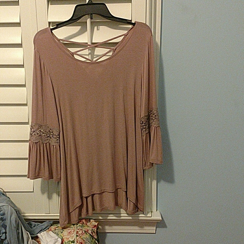 Bell sleeved shirt